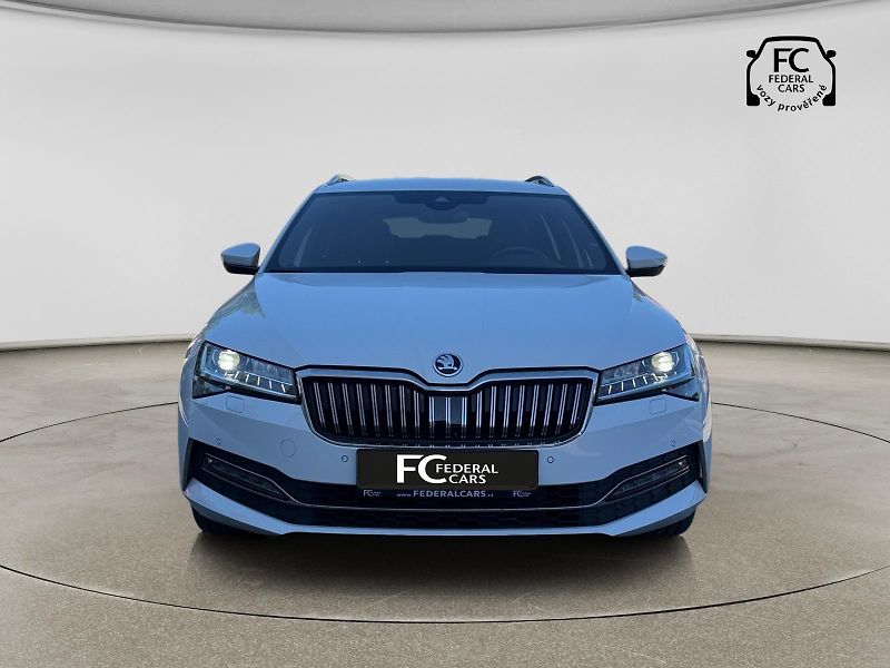 Škoda Superb 2.0 TDI 110kW L&K Combi DSG - fotka 8 z 38