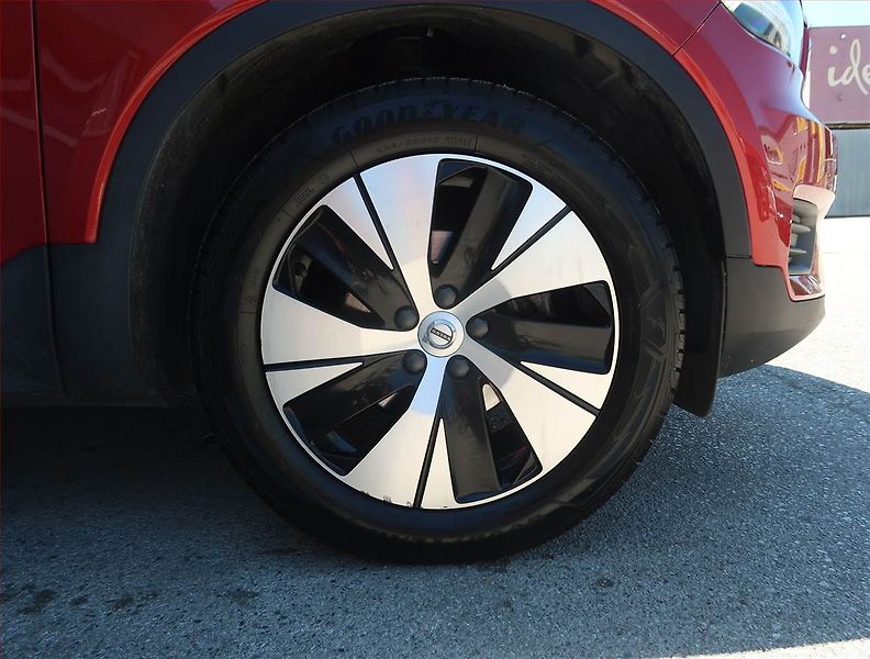 Volvo XC40 (2021) T3 - fotka 15 z 21