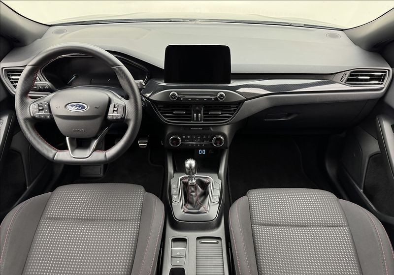 Ford Focus 1,5 ST-LINE ZÁRUKA LED 1MAJ ČR - fotka 7 z 40