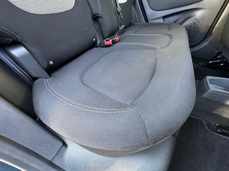 Renault Captur (2017) 0.9/66kW * KLIMA* 1.Maj.  - fotka 22 z 36
