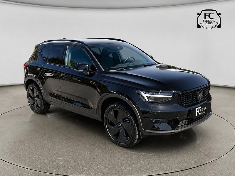 Volvo XC40 B3 FWD BE // 360 // kola - fotka 8 z 51