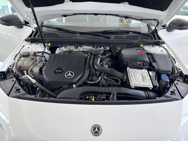 Mercedes-Benz CLA 200 Aut 120kW*AMG*MAX.VÝB*360K - fotka 36 z 36