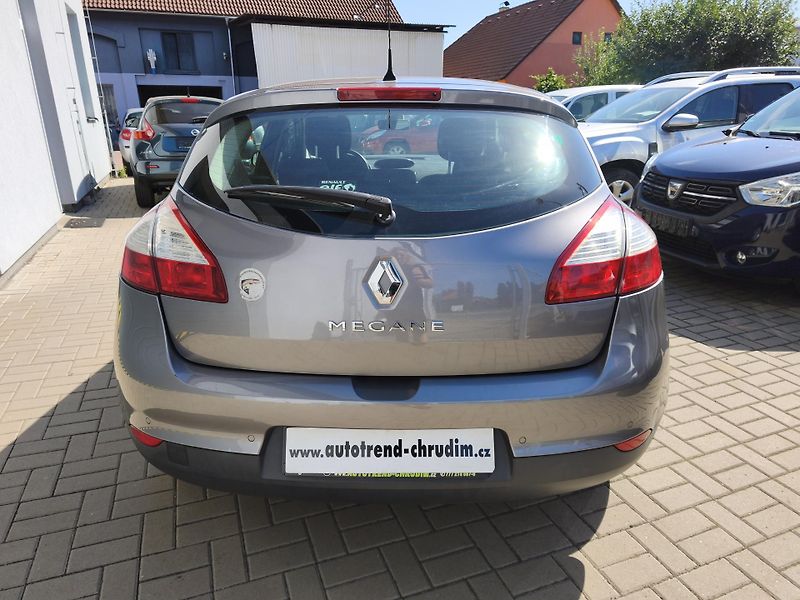 Renault Mégane (2009) 1,616V 81kW 6-ti kvalt!! - fotka 11 z 28
