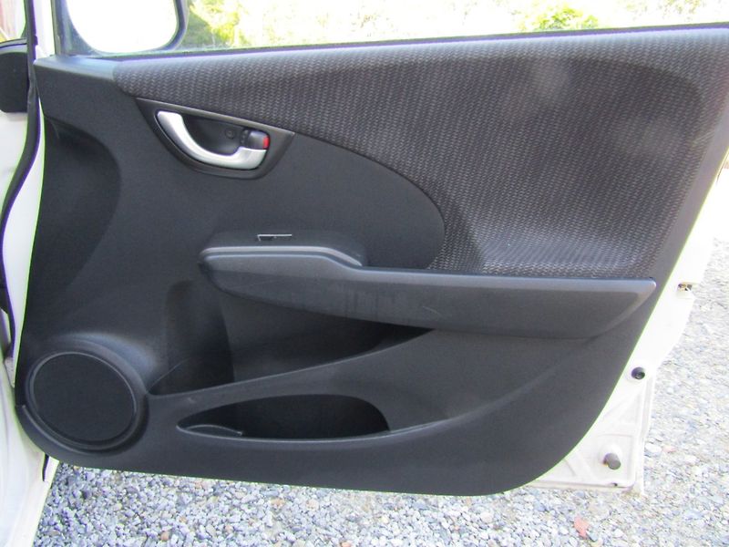 Honda Jazz (2012) 1.3 16V 73kW - fotka 24 z 35