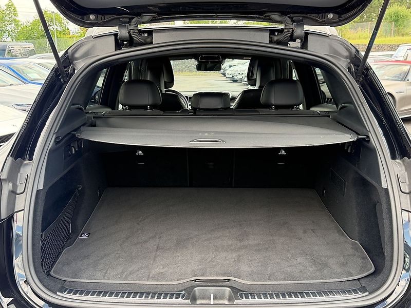 Mercedes-Benz GLC 220 d 4MATIC AMG - fotka 13 z 37