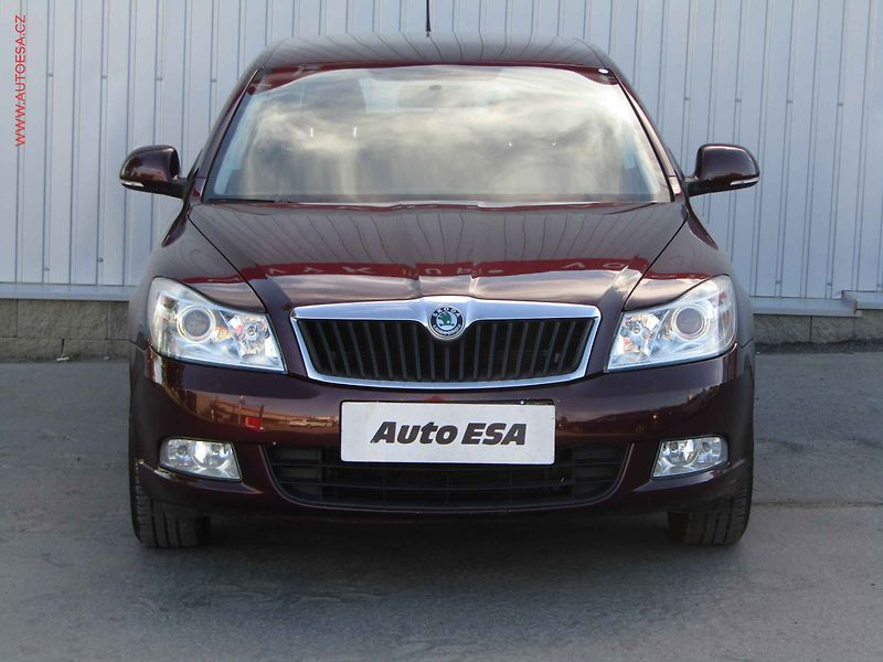 Škoda Octavia (2011) 1.2 TSi, 2.maj,ČR, servis - fotka 2 z 15