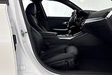 BMW Řada 3 320d xDrive - náhled 13