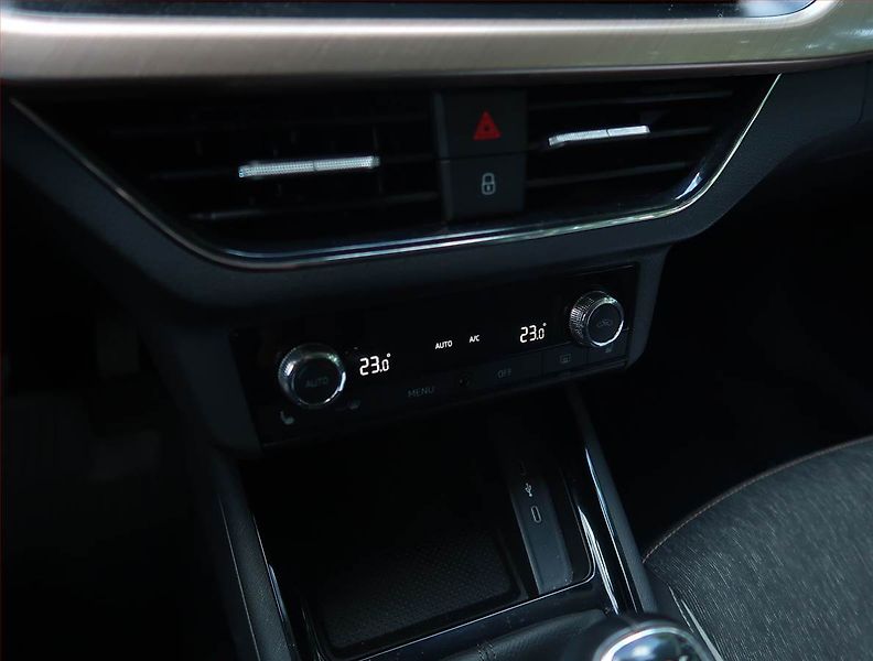 Škoda Scala (2020) Style Plus 1.5 TSI, ČR,1.maj - fotka 16 z 18