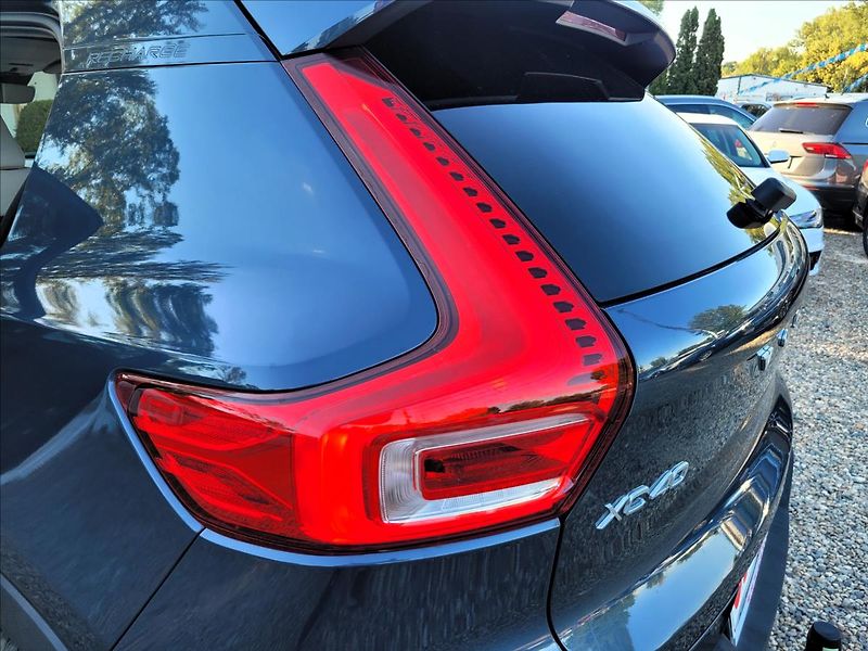 Volvo XC40 zálohováno - fotka 42 z 49