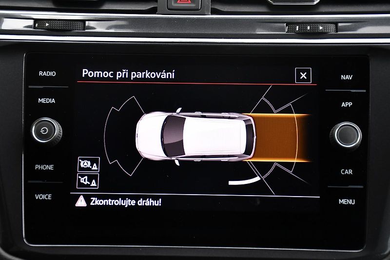 Volkswagen Tiguan Allspace 2.0TDi RLINE DSG 4MOTION 1M ČR - fotka 37 z 44