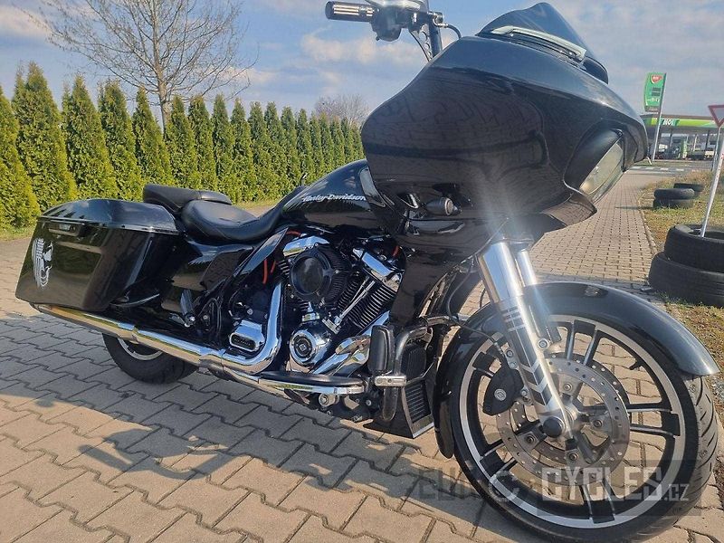 Harley-Davidson FLTR Road Glide (2019) FLTRX Road Glide - fotka 5 z 18