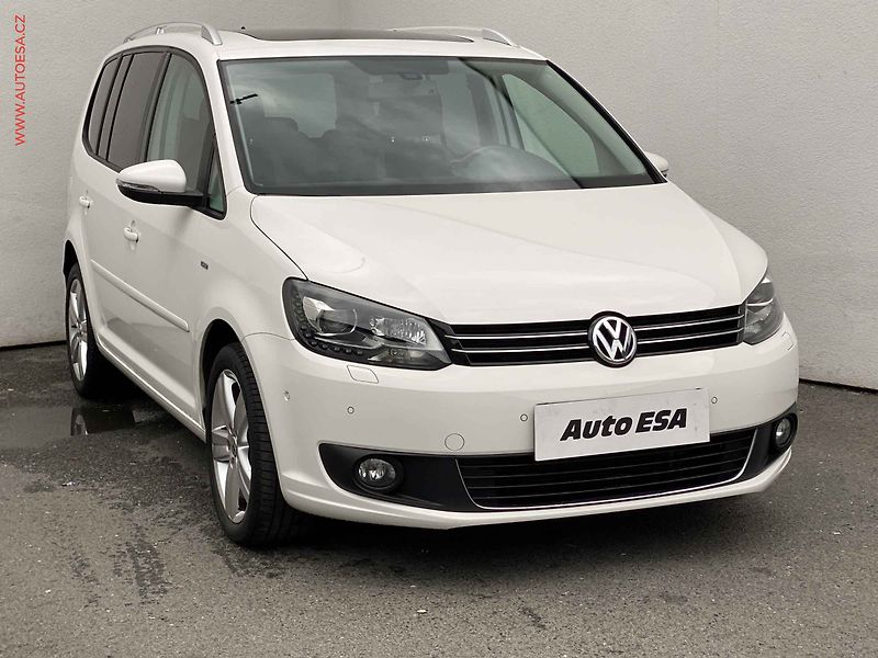 Volkswagen Touran (2013) 1.2 TSi, Life, bixen, navi, - fotografie inzerátu