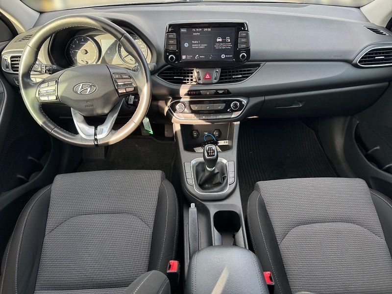 Hyundai i30 (2024) COMFORT 1.0TGDI 88kW CZ DPH - fotka 9 z 11