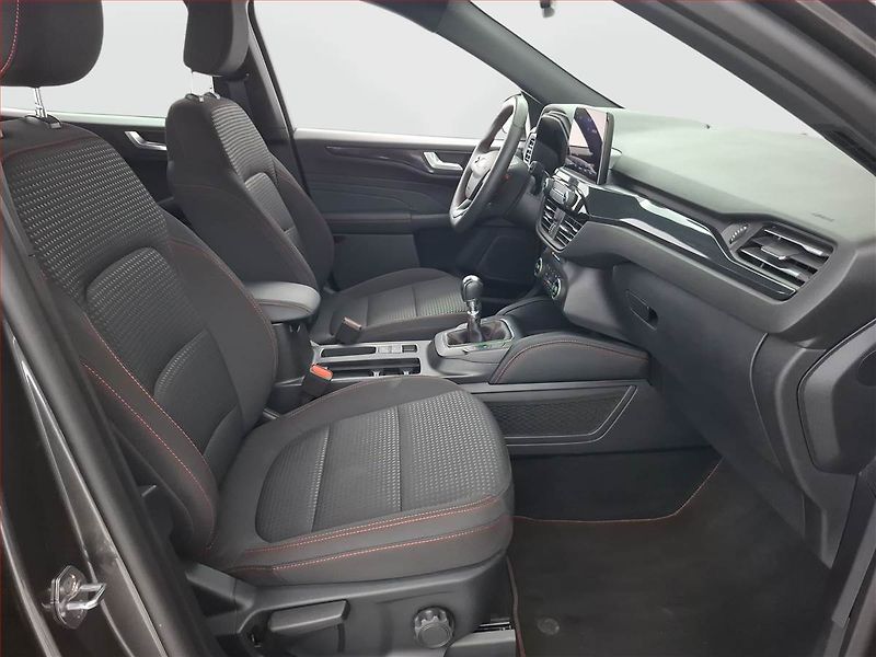 Ford Kuga (2023) ST-Line 1.5 EcoBoost - fotka 9 z 19