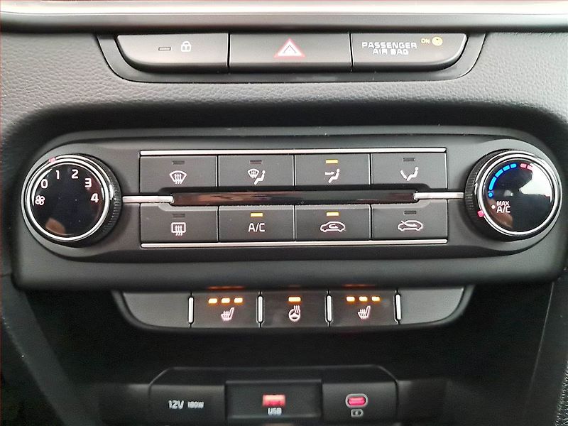 Kia Ceed (2023) Spin 1.0 T-GDI, SPIN, DPH - fotka 13 z 18