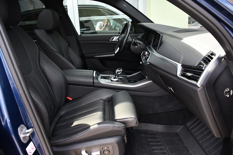 BMW X5 xDrive30d PANO TAŽNÉ 2XALU - fotka 17 z 42