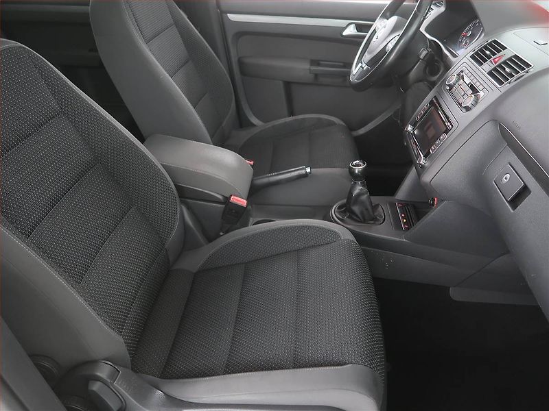 Volkswagen Touran (2012) Comfortline 1.4 TSI, 7 míst - fotka 9 z 22