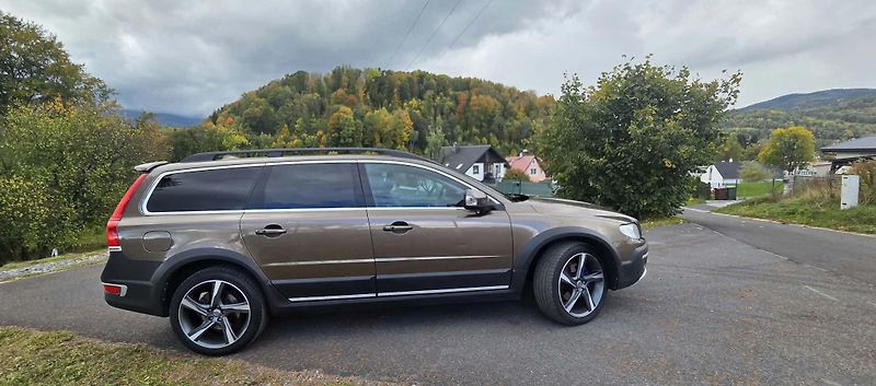 Volvo XC70 (2015)  158 kw D5 - fotka 6 z 21
