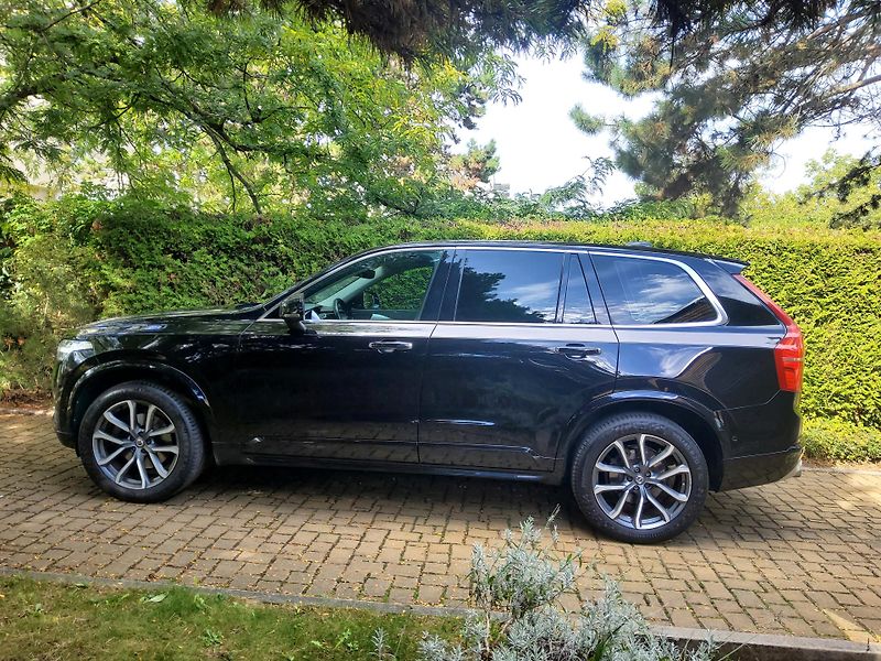 Volvo XC90 (2015) Momentum 2.0 D5 AWD 165 kW - fotka 3 z 33