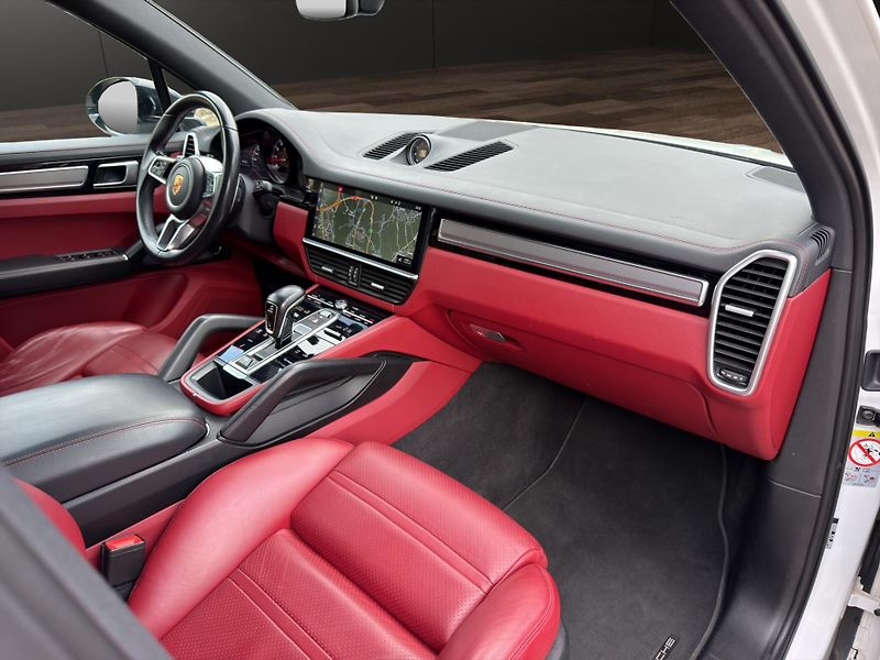 Porsche Cayenne (2019) CAYENNE S 324KW METRIX PANORAM - fotka 18 z 27