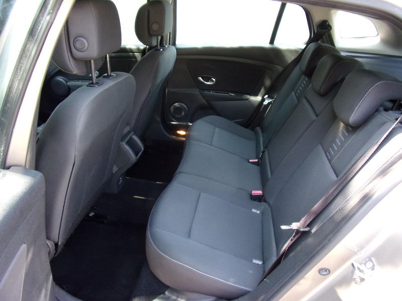 Renault Mégane (2010) 1.4TCe96kW 2xALU KOLA DIGIKLIM - fotka 14 z 22