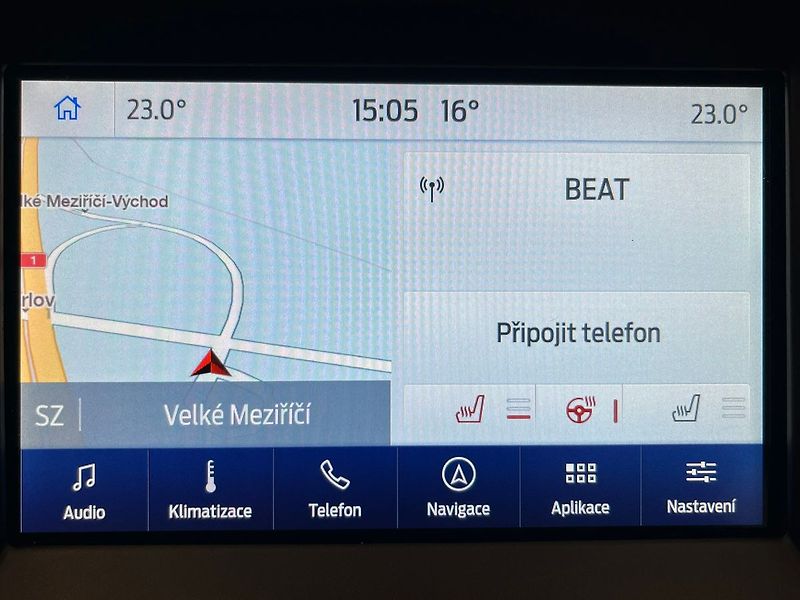 Ford S-MAX 2,5 HEV Titanium 7míst - fotka 14 z 70