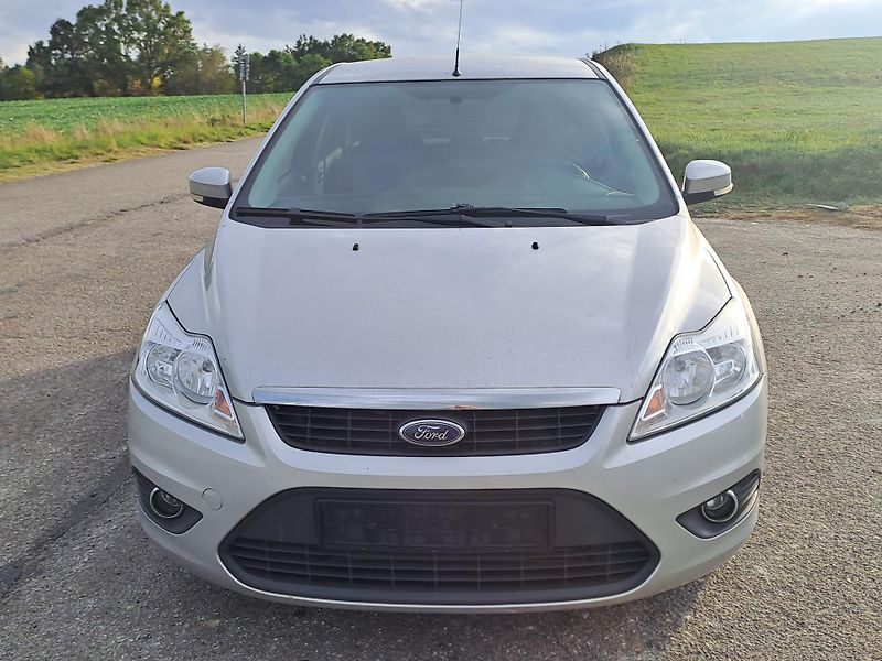 Ford Focus (2011) 1.6 TDCi, DOLOŽENÉ KM, PĚKNÝ  - fotka 2 z 30