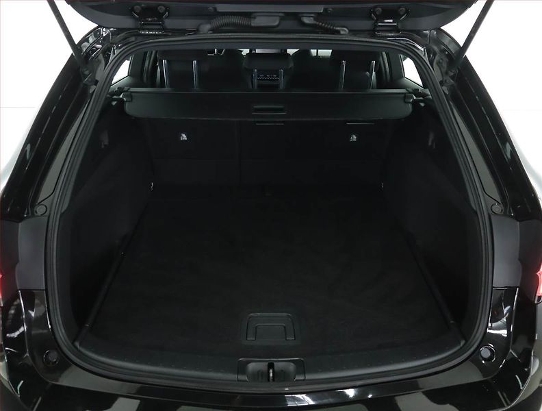 Toyota Corolla (2020) 1.8 Hybrid, Automat - fotka 14 z 16