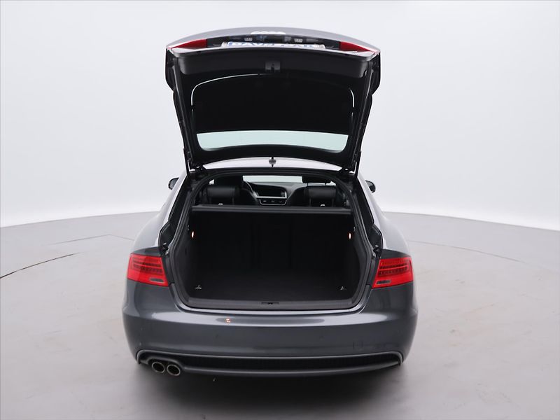Audi A5 2,0 TDI 140kW quattro S-tronic - fotka 9 z 29