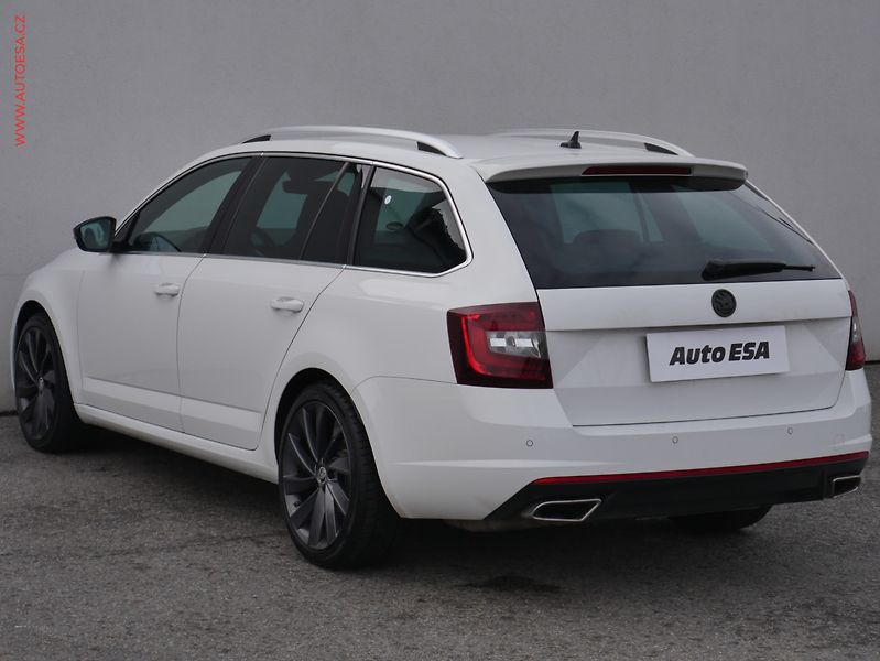 Škoda Octavia (2019) 2.0 TDi, RS, DSG, LED - fotka 6 z 26
