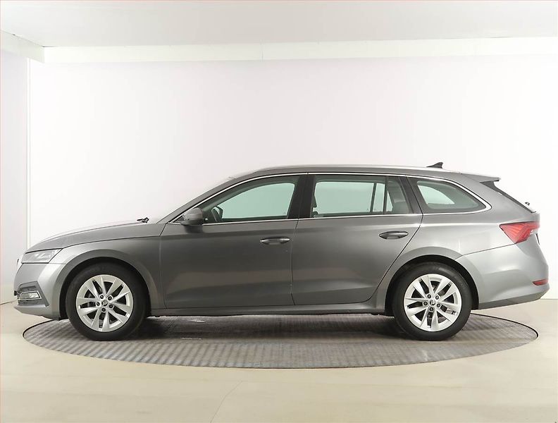 Škoda Octavia (2023) 2.0 TDI, Automat, ČR,1.maj - fotka 3 z 28