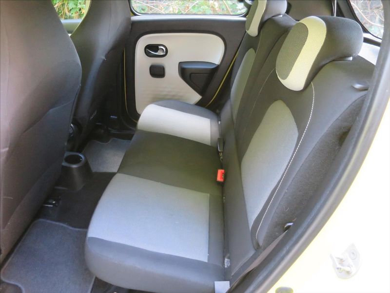 Renault Twingo 1,0 - fotka 13 z 20