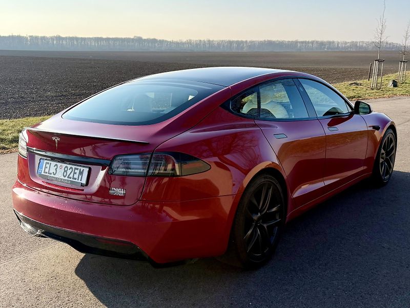 Tesla Model S (2023) Plaid 1020 HP - fotka 4 z 20