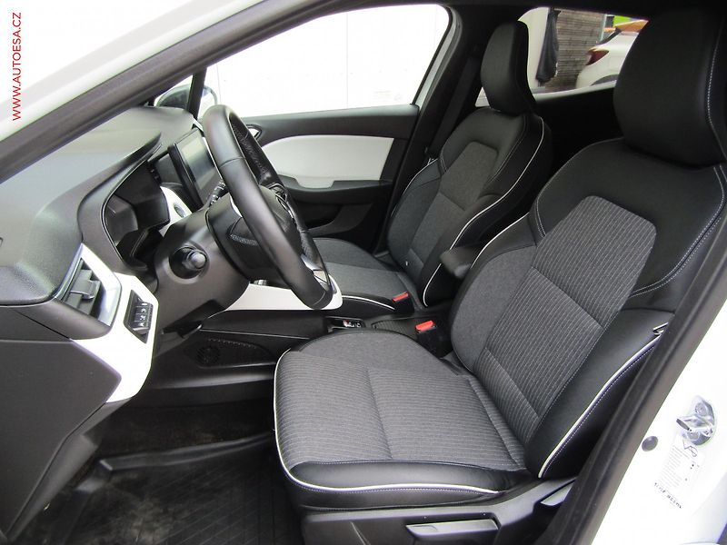Renault Clio (2023) 1.0 TCe, ČR, LED, navi - fotka 9 z 20