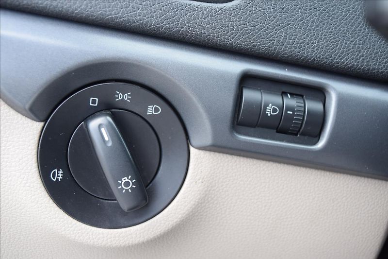 Škoda Yeti 1,2 TSI 77KW PO SERVISE - fotka 33 z 45