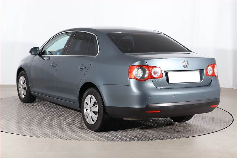 Volkswagen Jetta (2006) 1.9 TDI, Serv.kniha, po STK - fotka 4 z 18