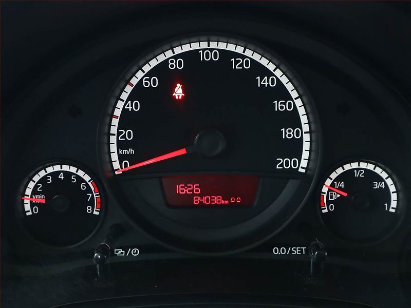 Volkswagen up! (2015) move 1.0 MPI - fotka 8 z 10