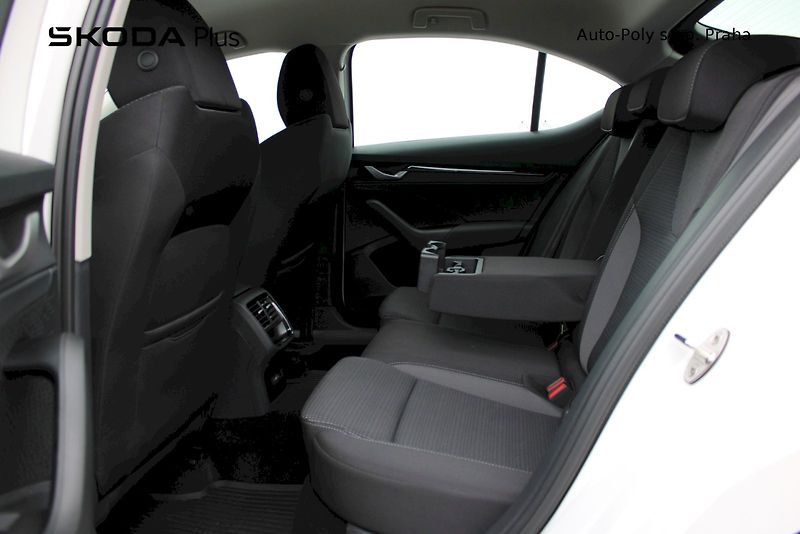Škoda Octavia (2025) Selection 1.5 TSI 85kw m-HEV D - fotka 23 z 25