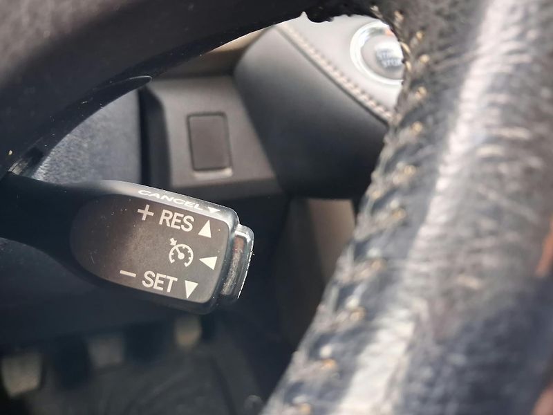 Toyota RAV4 2.2 D-4D Active 4x4 - fotka 16 z 24