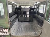 Land Rover Defender (2001) 110 TD5 9S - náhled 8