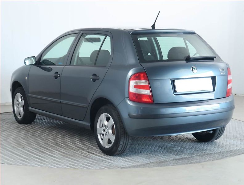 Škoda Fabia (2005) Ambiente 1.4 16V, nová STK - fotka 4 z 15