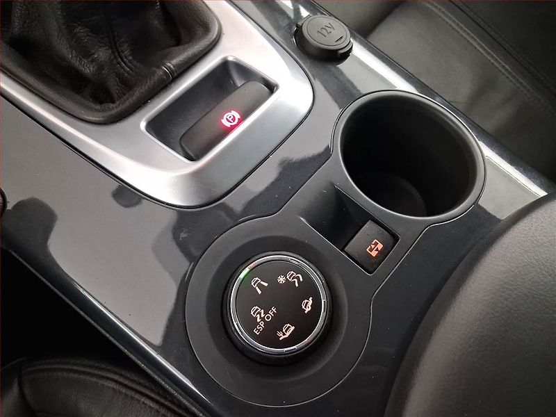 Peugeot 3008 (2010) 2.0 HDi, Tempomat - fotka 17 z 21