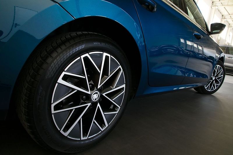 Škoda Octavia 2.0TDI 110kW Style LED Kessy - fotka 10 z 32