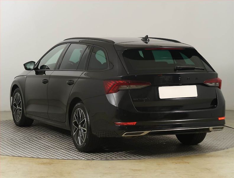 Škoda Octavia (2023) 2.0 TDI - fotka 4 z 26