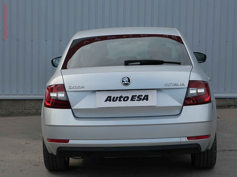 Škoda Octavia (2018) 1.4 TSI, ČR, Style - fotka 5 z 25