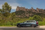 Volvo V60.