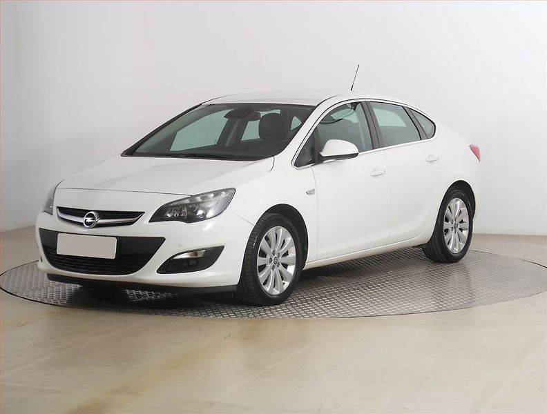 Opel Astra (2015) 1.6 16V, Serv.kniha, Tempomat - fotka 2 z 16