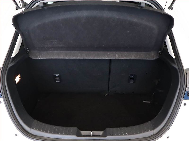 Mazda 2 (2015) 1.5 16V, Tempomat - fotka 11 z 15