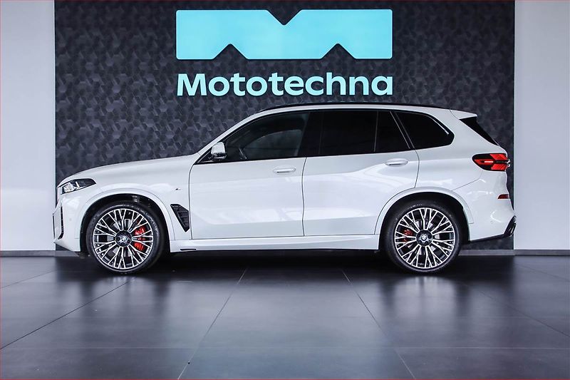 BMW X5 (2025) xDrive30d - fotka 3 z 21