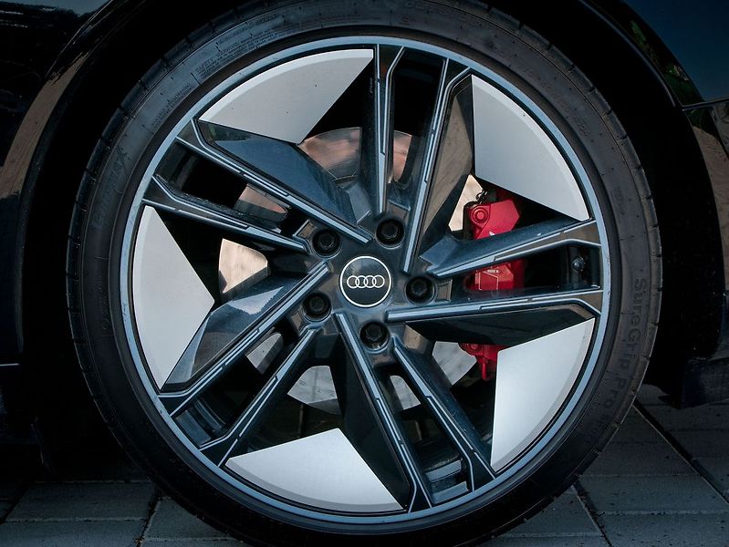 Audi Ostatní GT Laser, B&O, swivelling rear - fotka 12 z 12